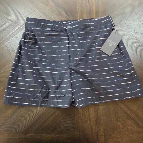 VRST Mens Medium Navy Sand Washed Stripe 5" Resort Slim Fit Shorts New Beach - Picture 2 of 11